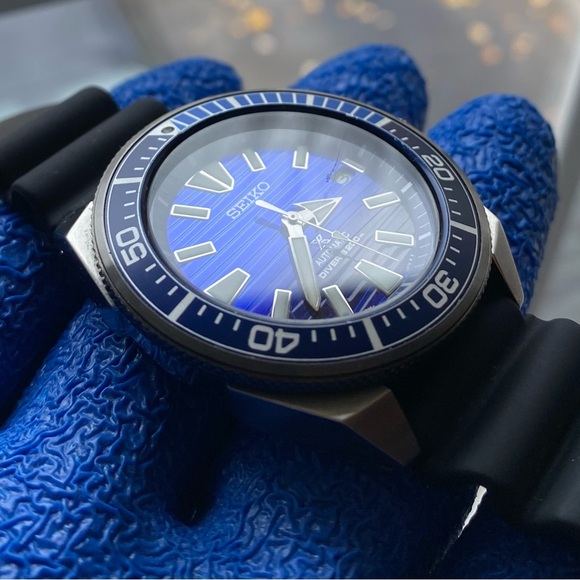 SOLD: Seiko Prospex Samurai - “Save the Ocean - 44mm Automatic 200m Dive Watch - Picture 2 of 4